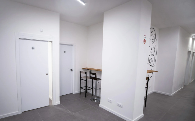 MYD Madriz Hostel