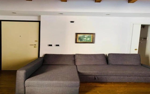 whouse suite GOLD TOWERS