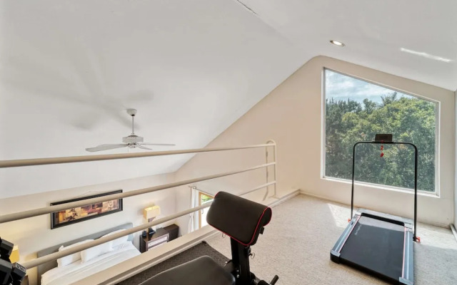 NEW - 1 Location-family-5br-yard-gym-parking