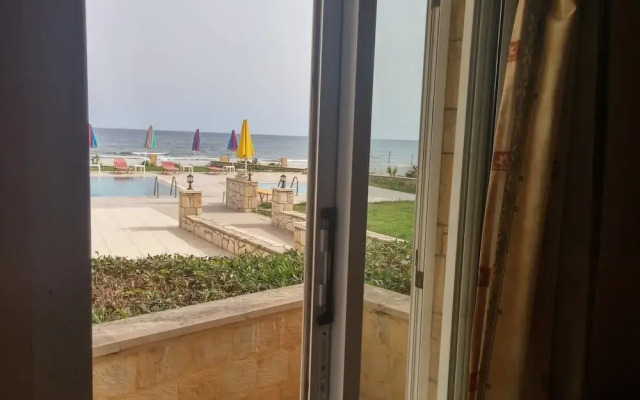 Chrisanna Apartments & Studios