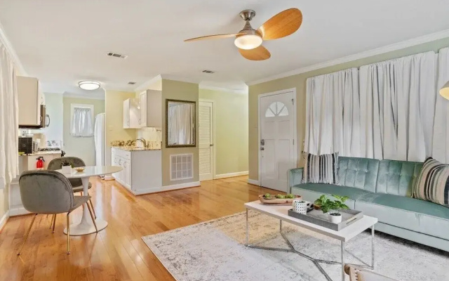 Updated 1-bedroom House in Baton Rouge