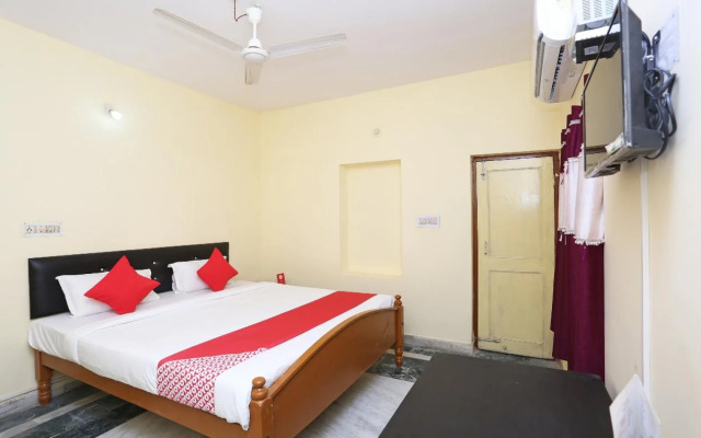 OYO 19323 Shiv Sai Guest House