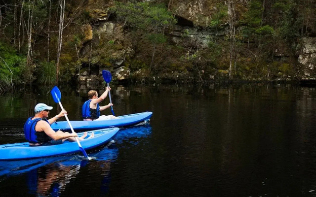 Tullah Lakeside Lodge