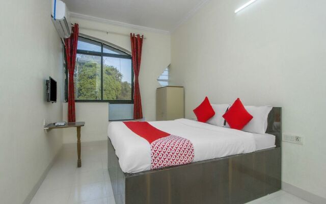 Capital O 22772 Hotel Vasantdashmi (purva)