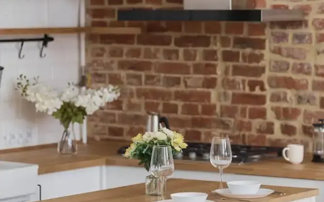 Spacious Apartment Saperów by Renters