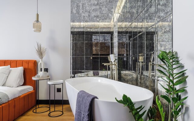 Lumina apart with luxury garden