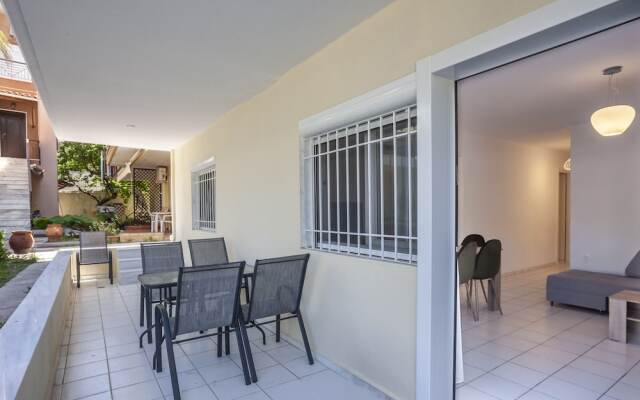 Aris Luxury Apartments