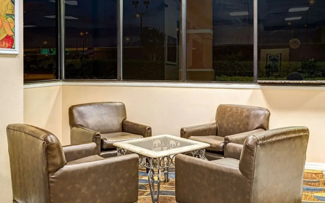 Days Inn by Wyndham York Alabama