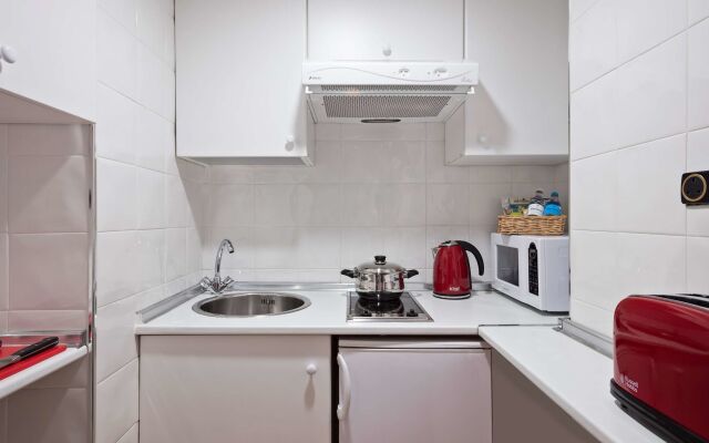 Melia White House Apartments