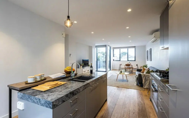 StayAU Stylish 3BR Sea Breeze Mordialloc