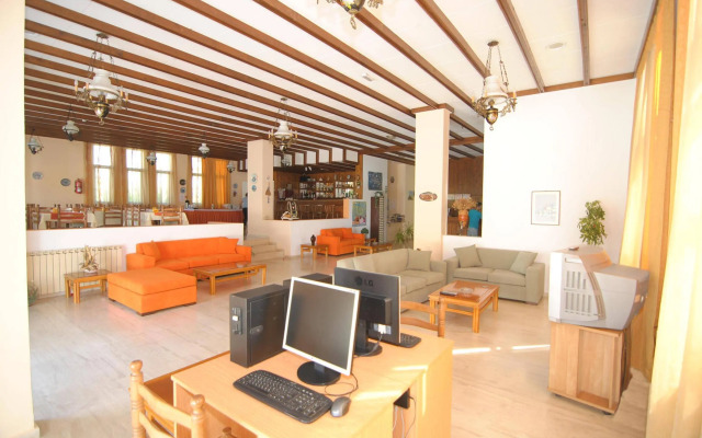 Iris Hotel