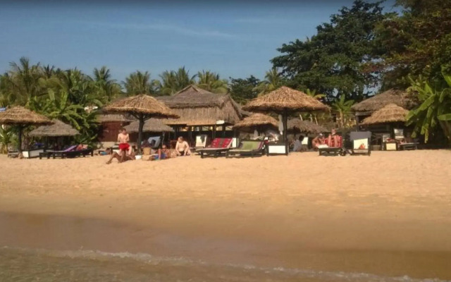 Moon Resort