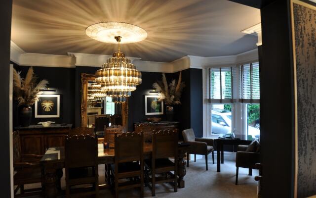 Tir-y-Coed Country House