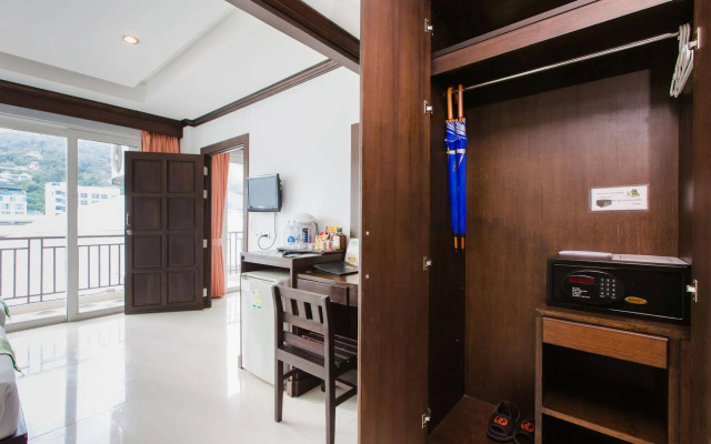 77 Patong Hotel & Spa