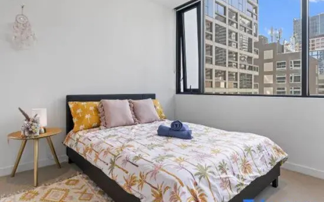 Ultra-Convenient CBD Pad 2BR - 2min to Southern Cross