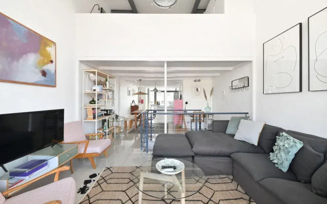 Two Bed Table Mountain Views Central