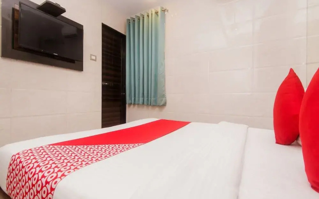 OYO 7481 Hotel Plaza