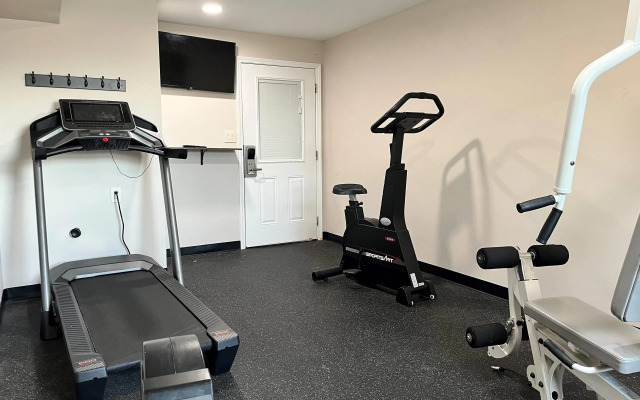La Quinta Inn by Wyndham Indianapolis Airport Lynhurst