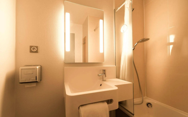 B&B HOTEL Alençon Nord