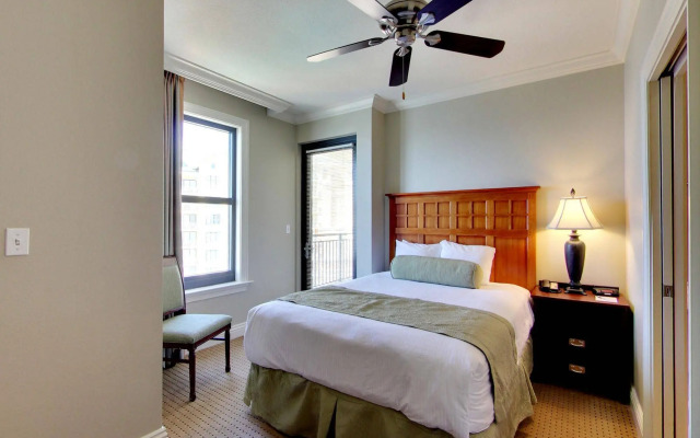 Emerald Grande Condominiums at HarborWalk Village