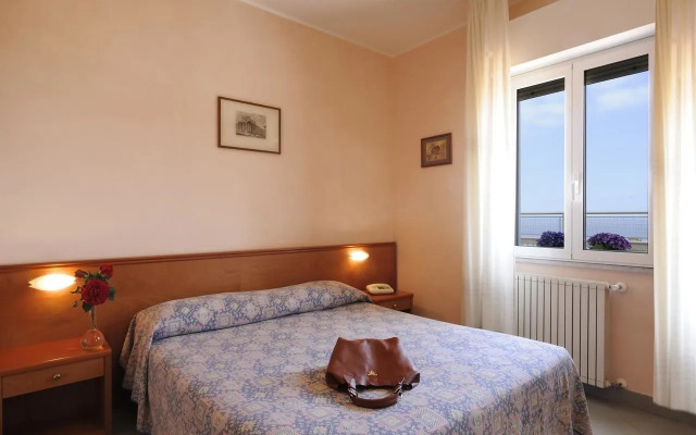 Hotel Tritone