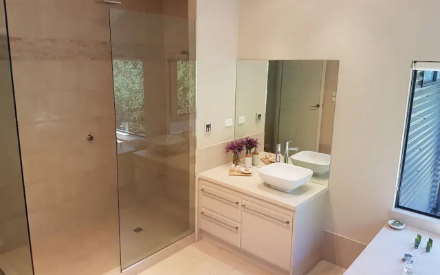 Jarrah Grove Forest Retreat - Adults Only
