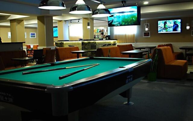 Hotel West