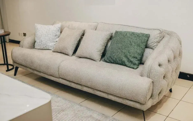 Luxury 3BR Alema Court-Airport Close