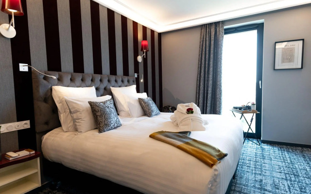 Hotel Dali Val d'Europe, Tapestry Collection by Hilton