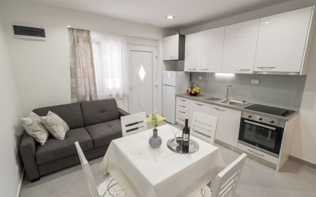 Drop In Split Apartments