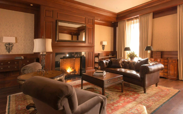 Lancaster Marriott at Penn Square