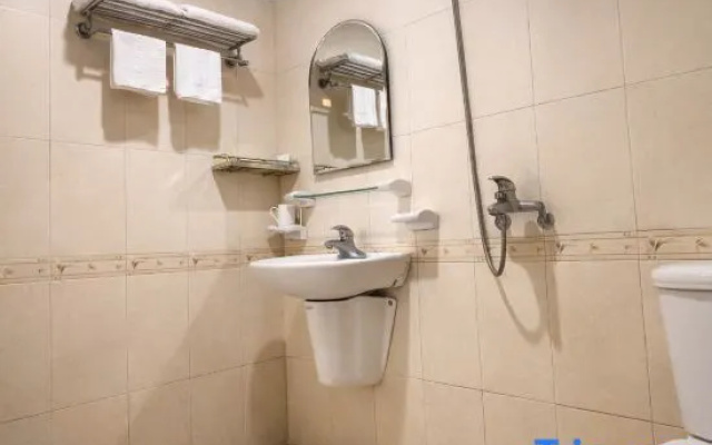Khach san Thanh An 2 – Bathroom – Vinh