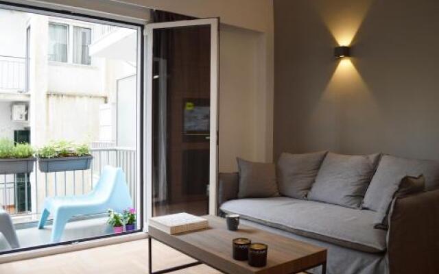 Likavittos Apartments