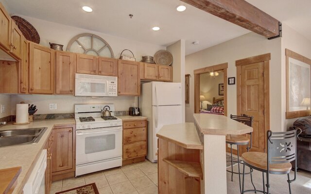 8775 Trappers Crossing - 1 Br Condo