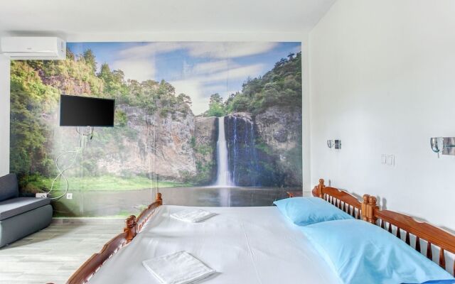 Simplistic Holiday Home in Sumartin near Sea Beach