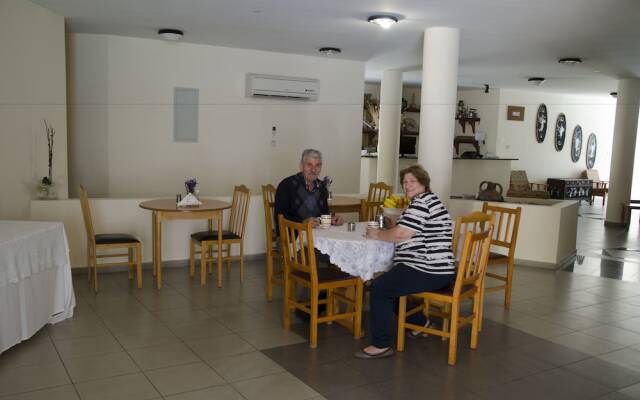 Kozis Hotel Apts