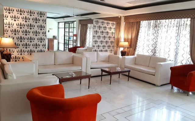 Hotel Bmk Grand By FabHotels