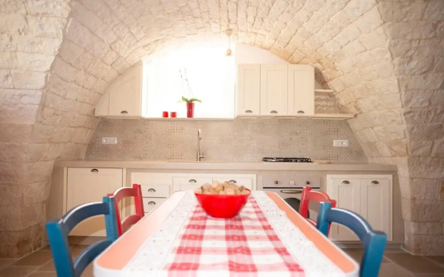 Poolside Holiday Home Near Cisternino