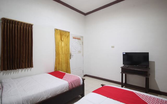 Hotel Lee by OYO Rooms