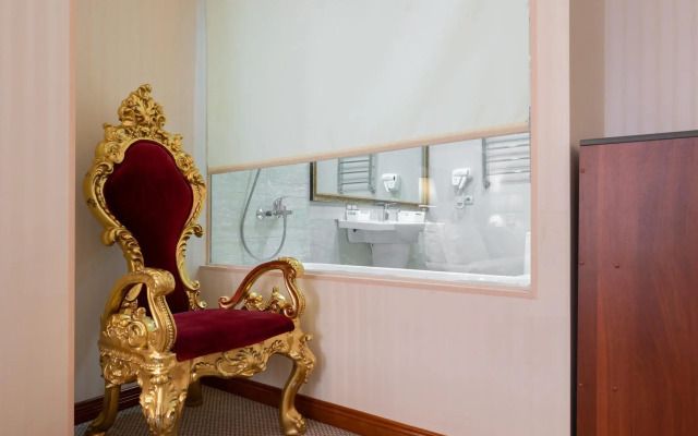 Salut New Moscow Hotel