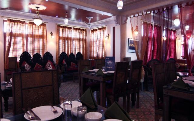 OYO 1656 Hotel Mandela House