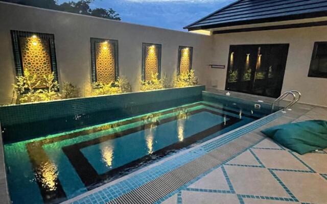 Villa Emerald: 3 Bedroom Pool Villa Near River