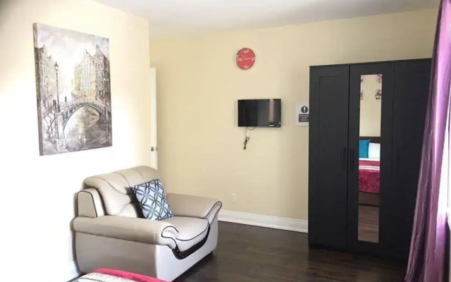 Downtown Comfortable Guest House