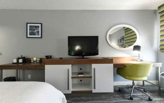 Hampton Inn Youngstown-North
