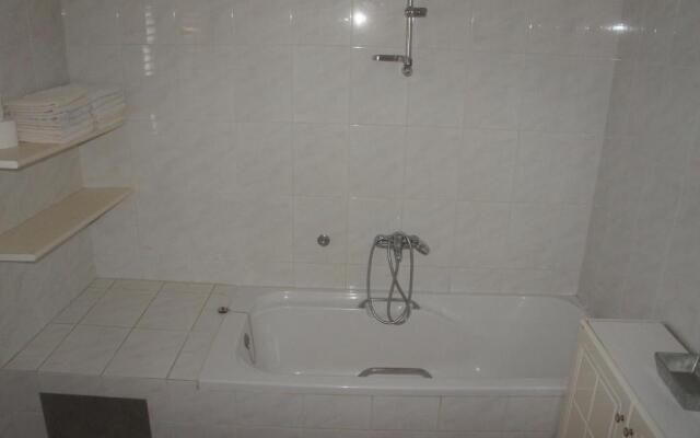 Suran Apartments