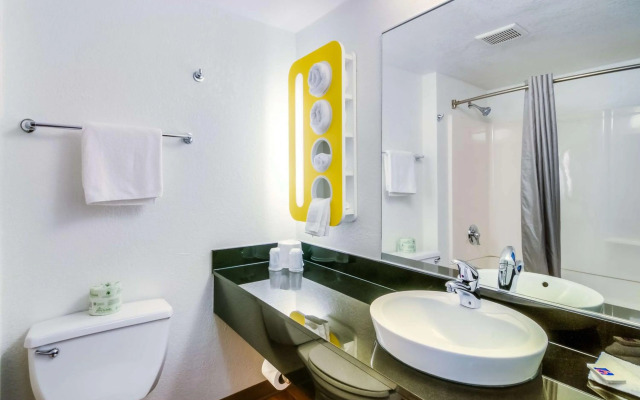 Motel 6 Arlington Heights, IL - Chicago North Central