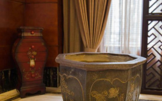 Ruihao Art Boutioue Hotel