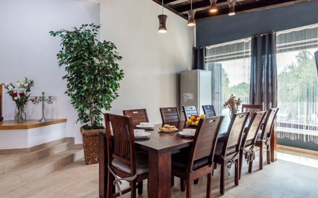 Beautiful Home in Ivinj With Sauna, Wifi and 5 Bedrooms