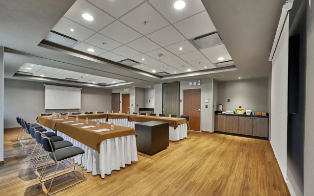 City Express Suites by Marriott Querétaro