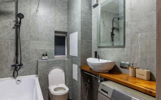 В центре на улице Шкапина 22